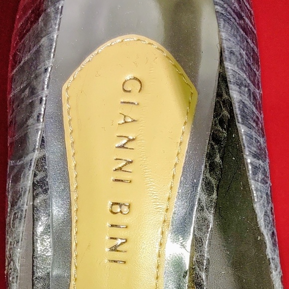 Gianni Bini Shoes - Picture 3 of 5